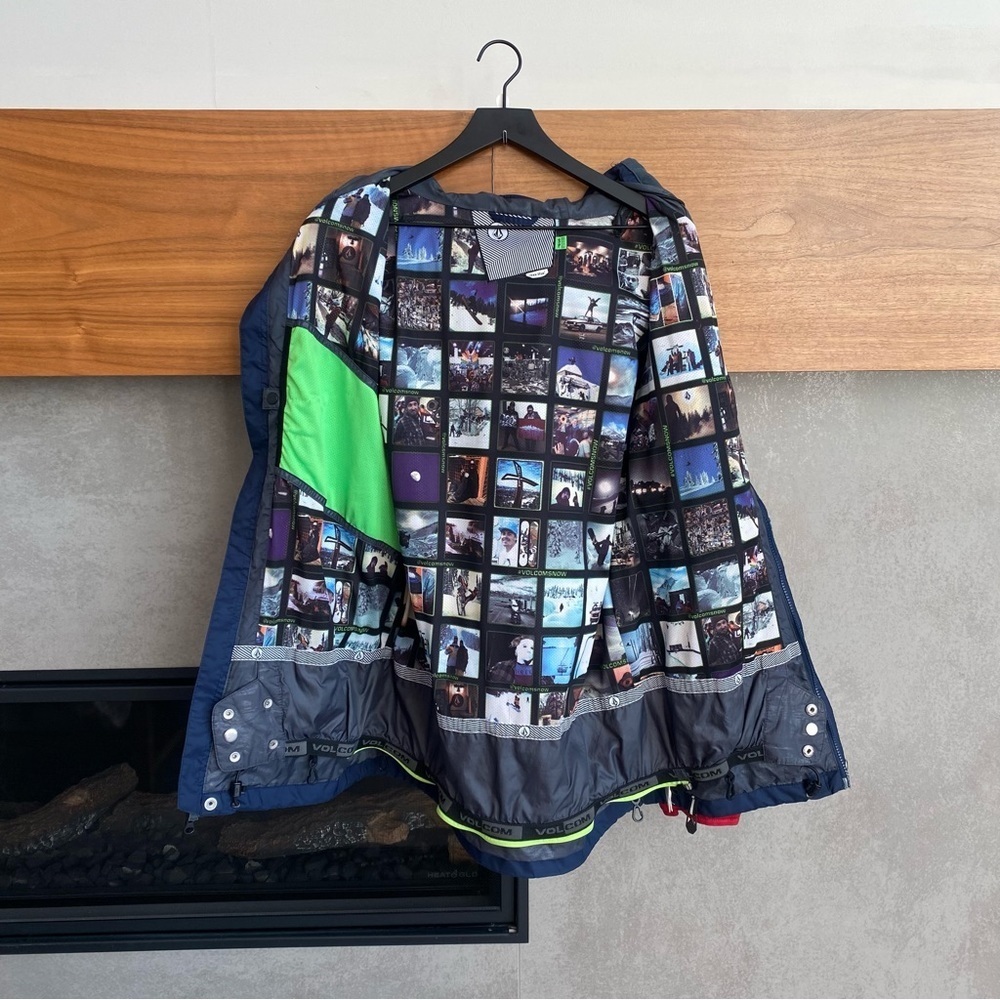 Volcom Stone Block Snowboard Jacket - Picture 12 of 14